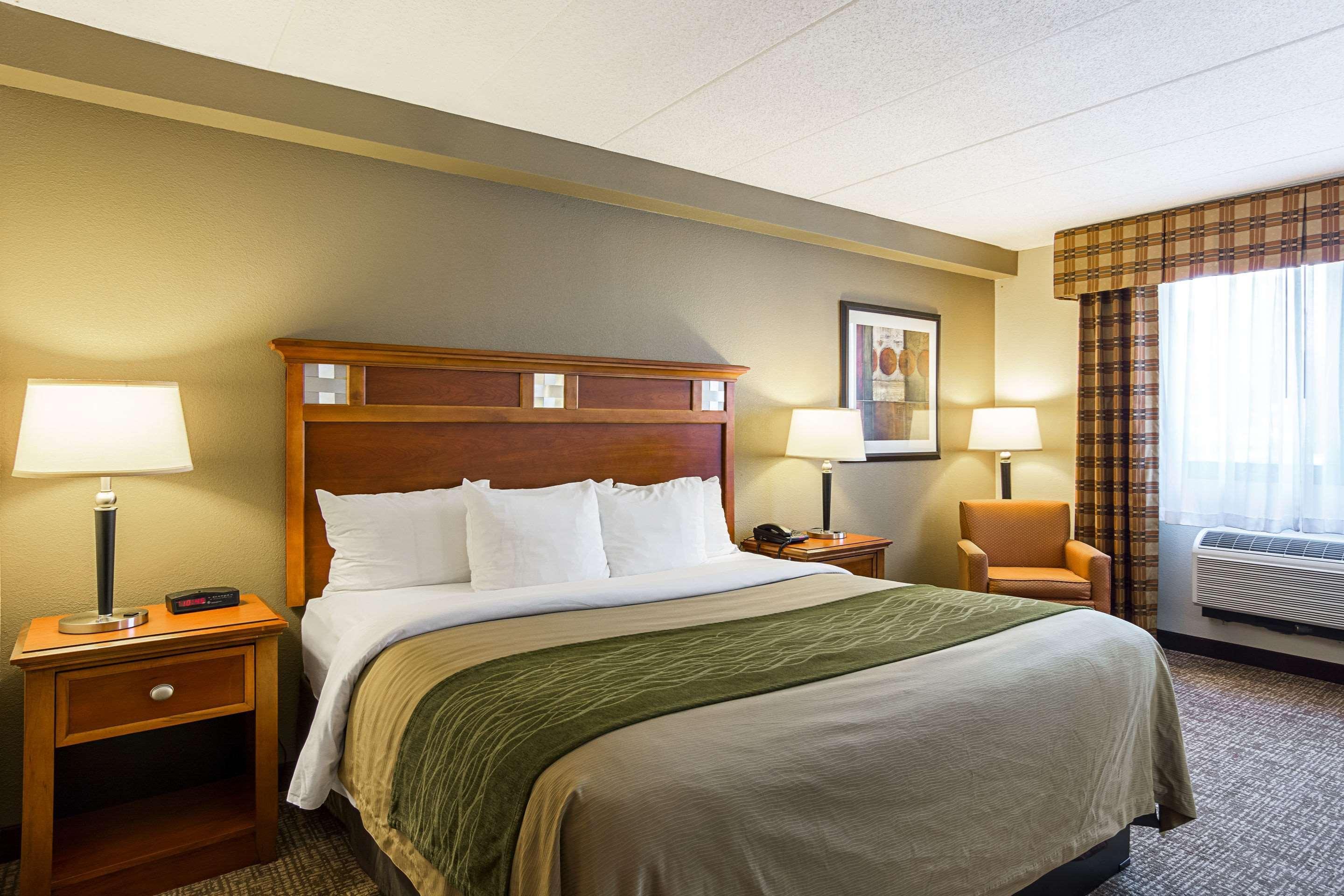 Comfort Inn Herndon-Reston Exterior photo
