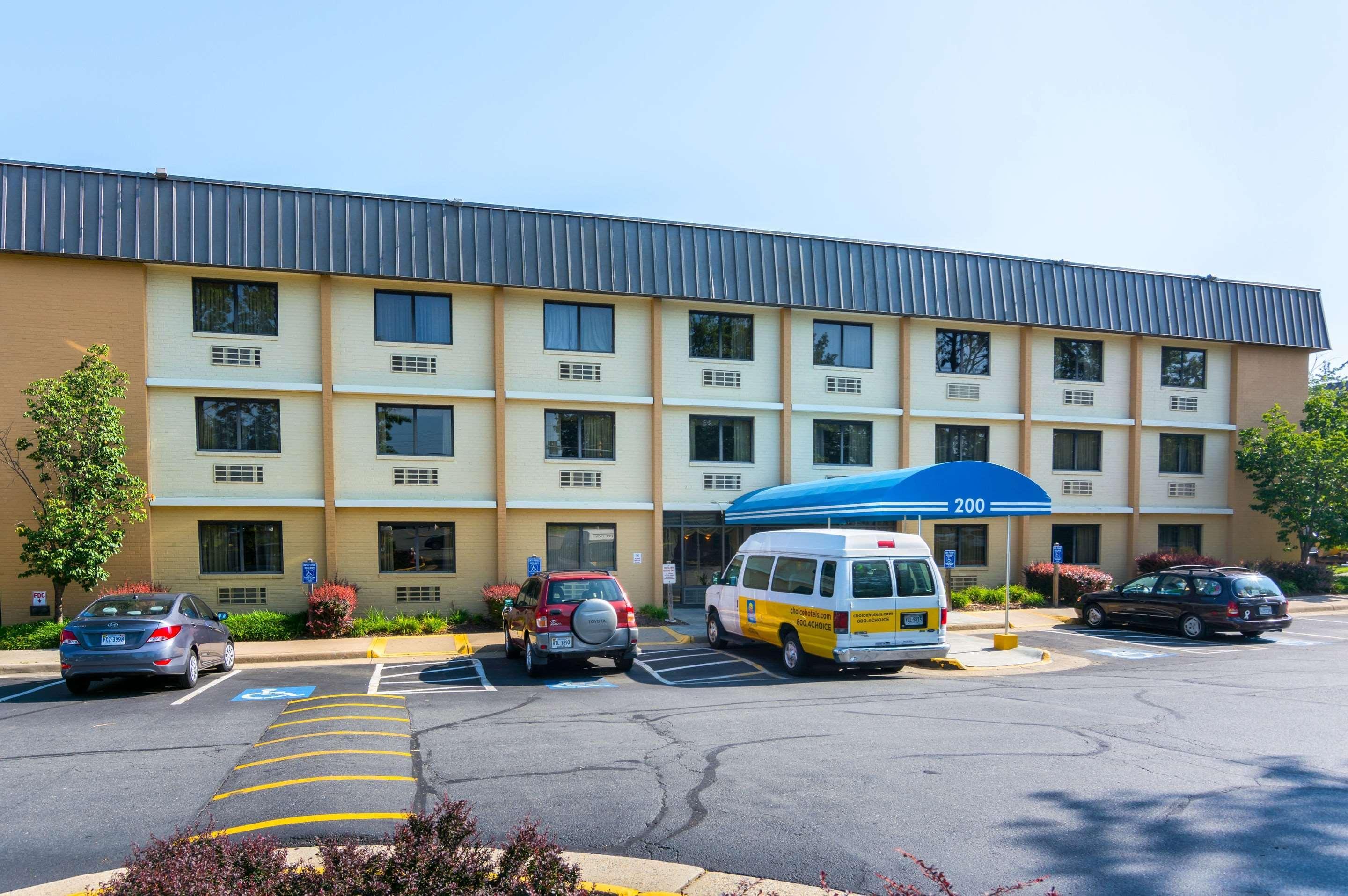 Comfort Inn Herndon-Reston Exterior photo