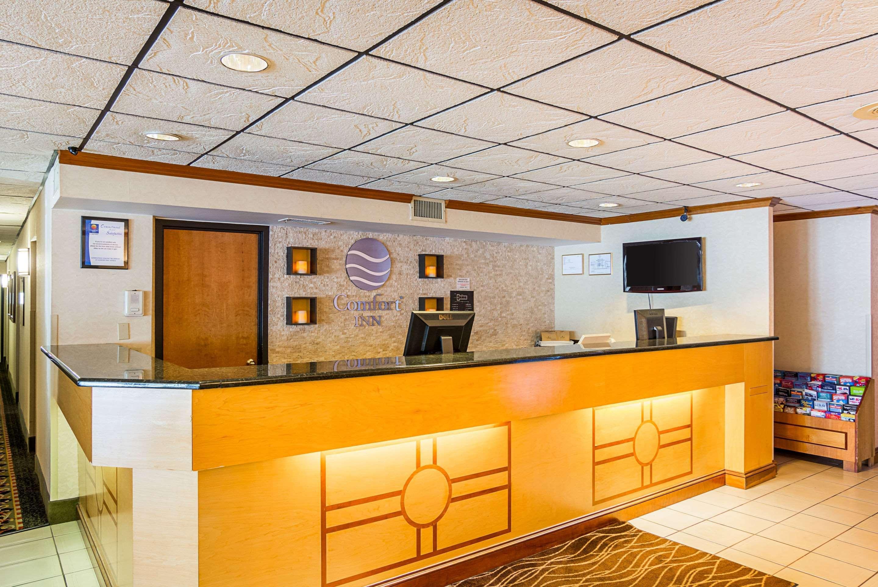 Comfort Inn Herndon-Reston Exterior photo