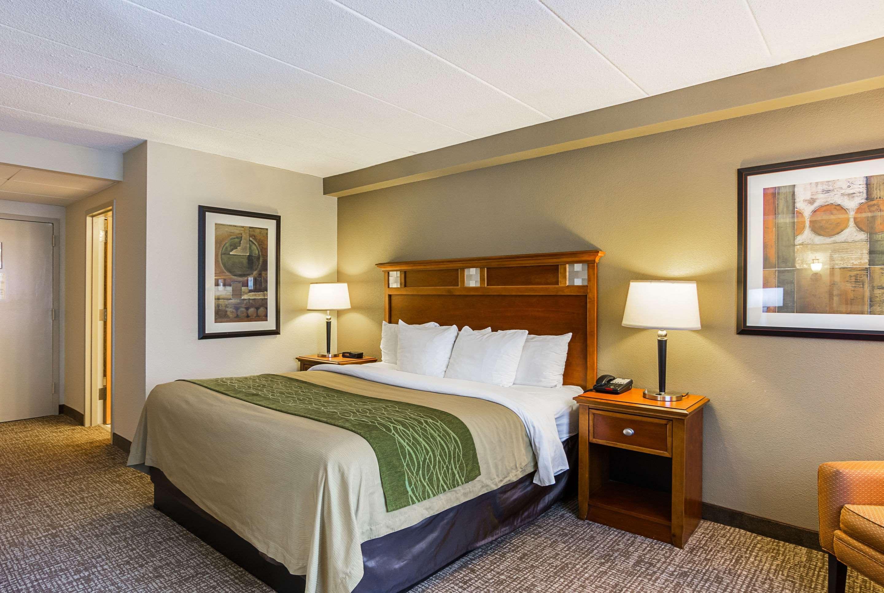 Comfort Inn Herndon-Reston Exterior photo