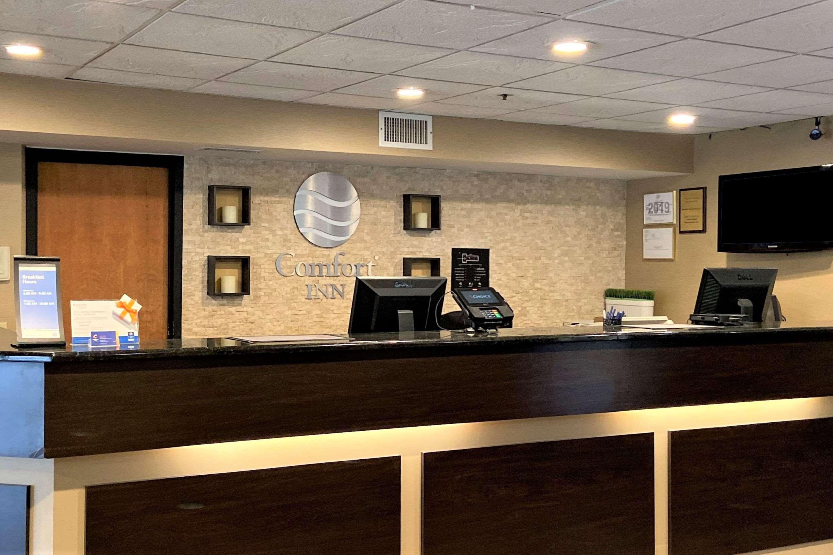 Comfort Inn Herndon-Reston Exterior photo