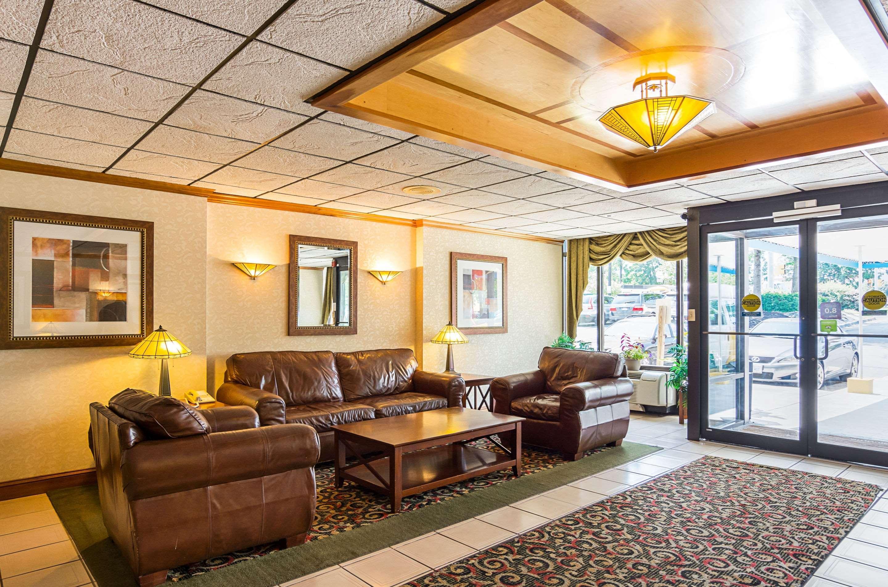 Comfort Inn Herndon-Reston Exterior photo