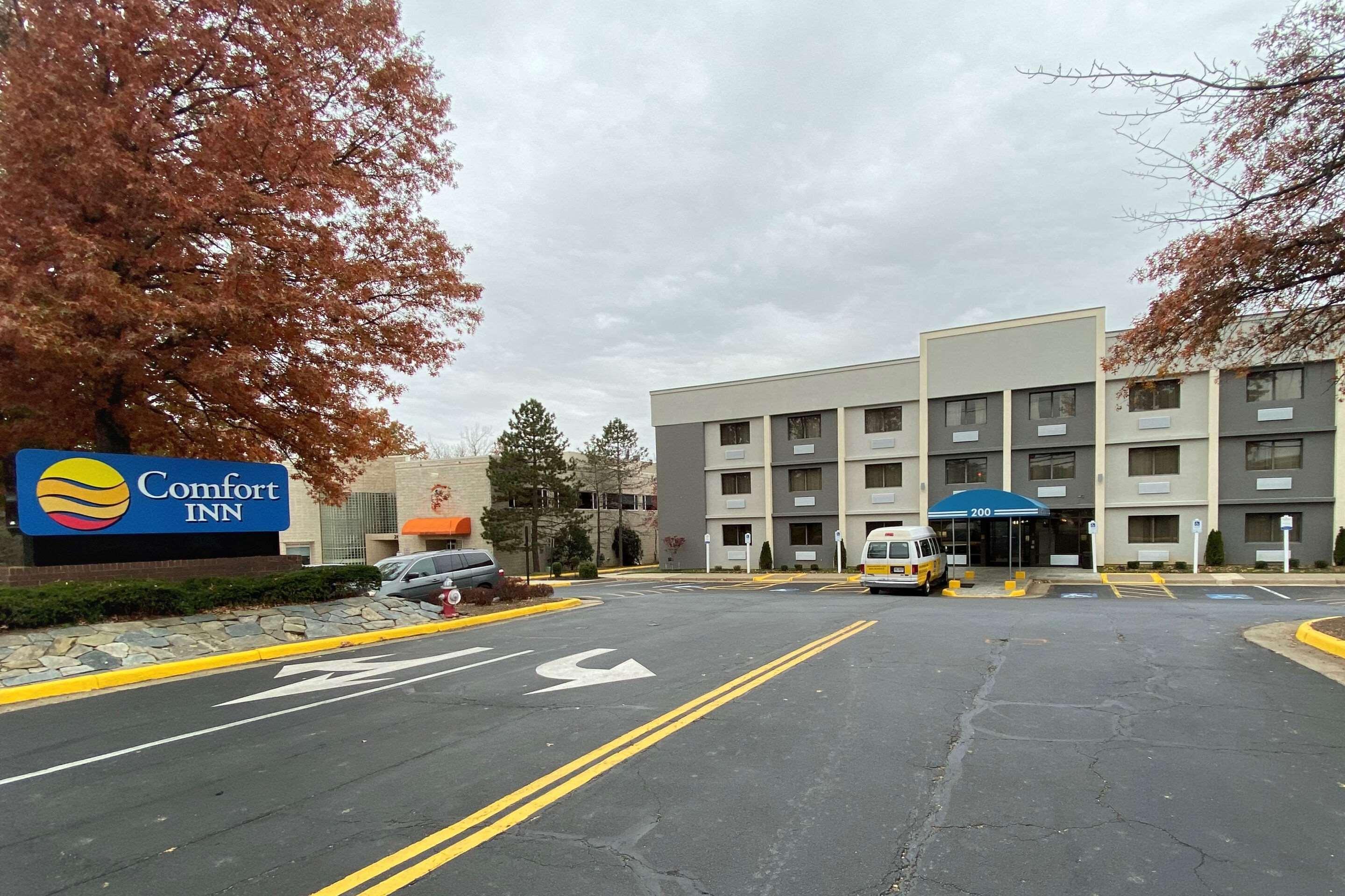Comfort Inn Herndon-Reston Exterior photo