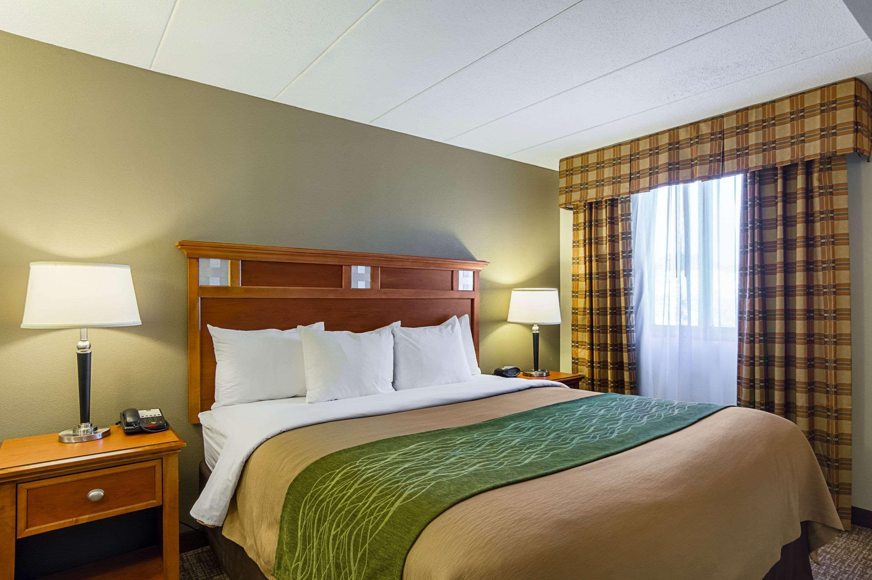 Comfort Inn Herndon-Reston Exterior photo
