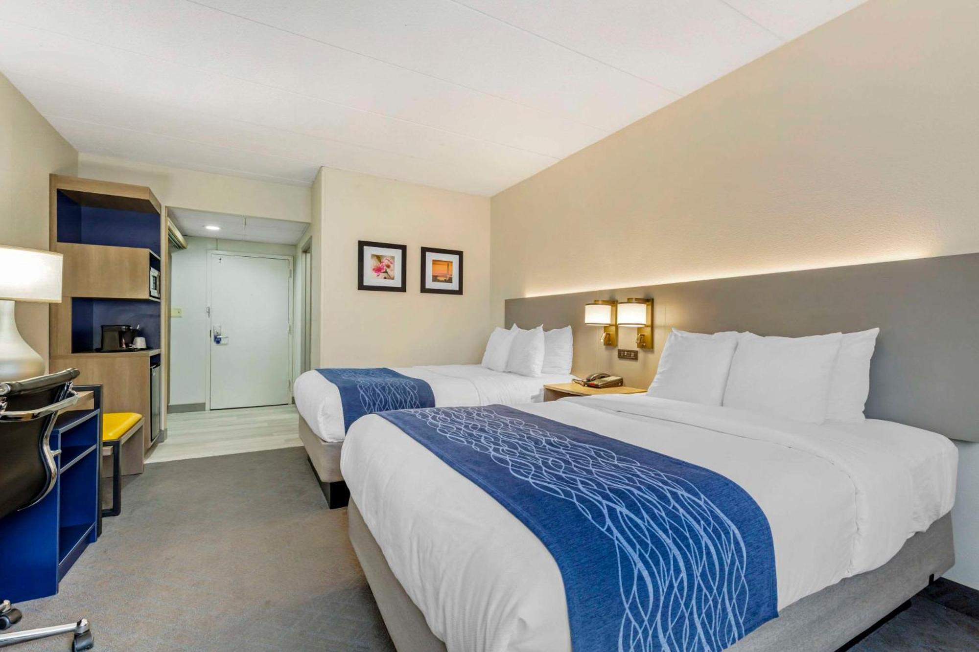Comfort Inn Herndon-Reston Exterior photo